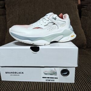Brandblack Los Angeles Saga 130 Casual Women's White/Pink Sneakers Size 6.5 New